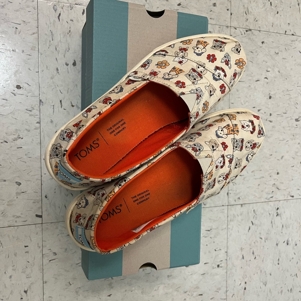 TOMS Cream Slip-Ons with Floral and Dog Print